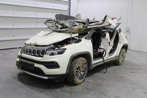 Jeep Compass II 1.3 T4 130 16V  (Épave)
