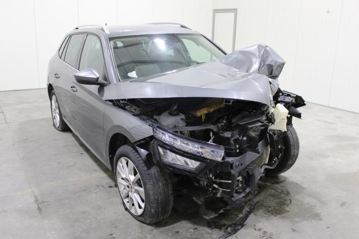 Skoda Kamiq 1.5 TSI 16V Samochód złomowany (2023, Szary)