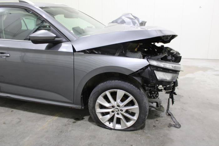 Skoda Kamiq 1.5 TSI 16V Samochód złomowany (2023, Szary)