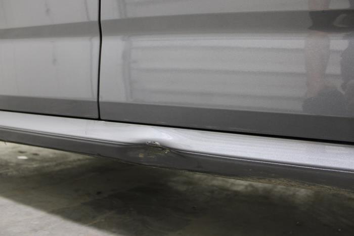 Skoda Kamiq 1.5 TSI 16V Samochód złomowany (2023, Szary)