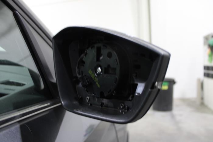 Skoda Kamiq 1.5 TSI 16V Samochód złomowany (2023, Szary)