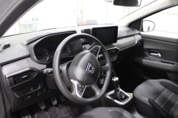 Dacia Sandero III 1.0 SCe 65 12V Samochód złomowany (2021, Szary)