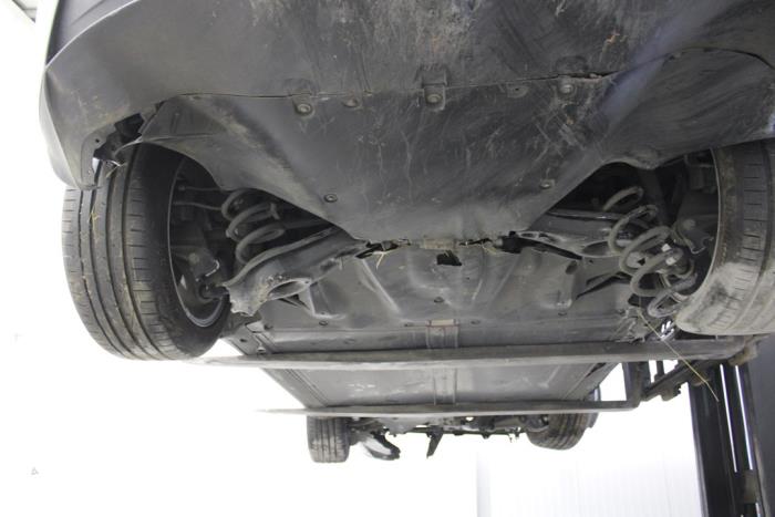 Tesla Model Y Long Range,Performance Skrotfordon (2023, GRIJS)