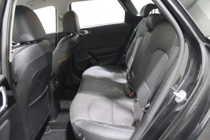 Kia Ceed Sportswagon 1.0i T-GDi 12V Vehículo de desguace (2023, Negro)