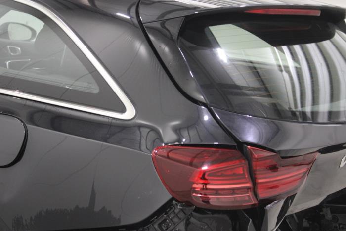 Kia Ceed Sportswagon 1.0i T-GDi 12V Vehículo de desguace (2023, Negro)
