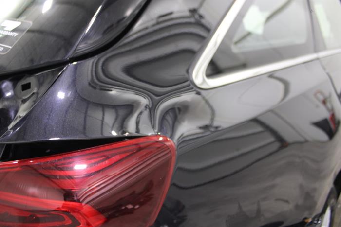 Kia Ceed Sportswagon 1.0i T-GDi 12V Vehículo de desguace (2023, Negro)