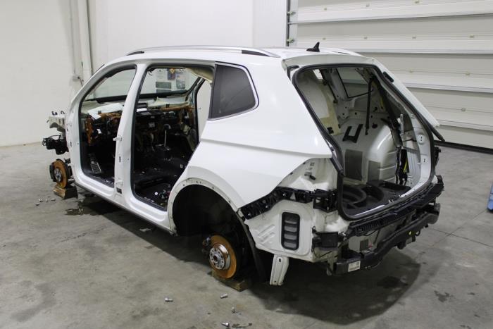 Volkswagen Tiguan 2.0 TDI 16V BlueMotion Technology SCR Salvage vehicle (2022, White)