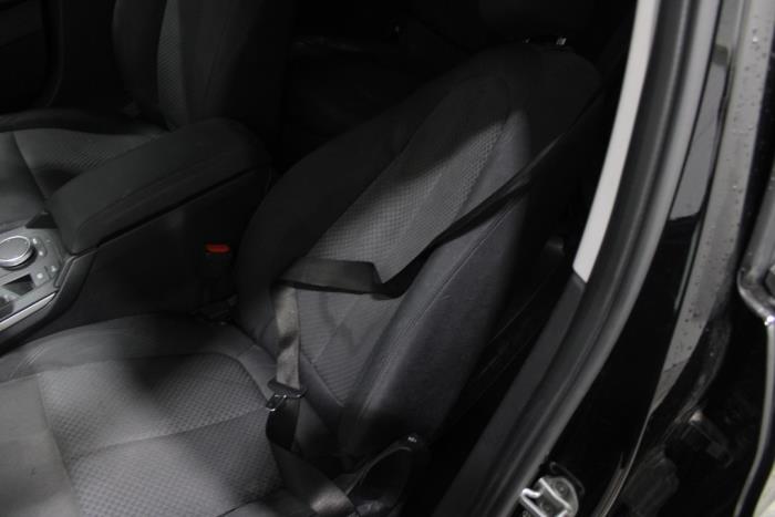 BMW 1 serie 118i 1.5 TwinPower 12V Vehículo de desguace (2020, Negro)