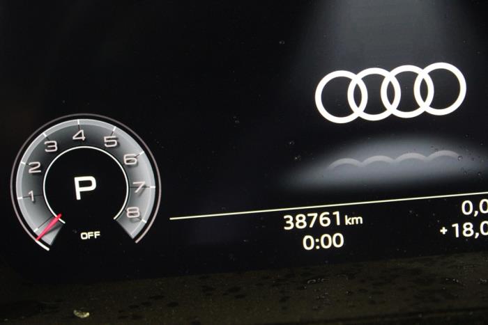Audi A3 Sportback 1.0 30 TFSI 12V Mild hybrid Épave (2023, Blanc)