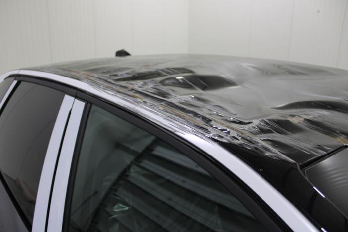 Peugeot 3008 III 1.2 12V Hybrid 136 Schrottauto (2025, Grau)