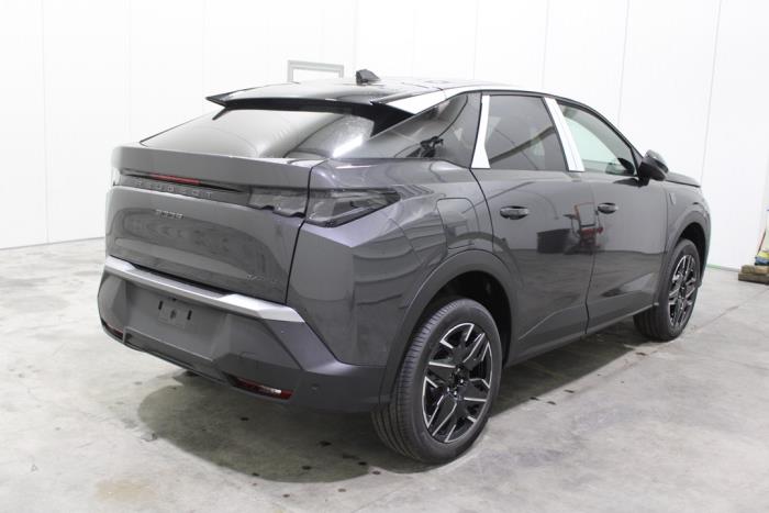 Peugeot 3008 III 1.2 12V Hybrid 136 Schrottauto (2025, Grau)