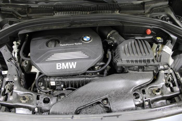 BMW 2 serie Active Tourer 218i 1.5 TwinPower Turbo 12V Épave (2021, Gris)