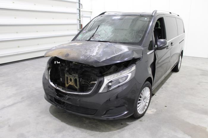 Mercedes V 2.1 250 BlueTEC, 250 d 16V Épave (2019, Noir)