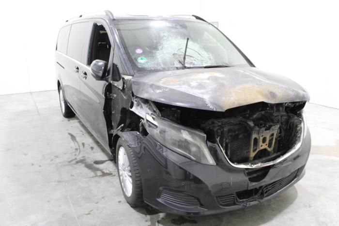 Mercedes V 2.1 250 BlueTEC, 250 d 16V Épave (2019, Noir)