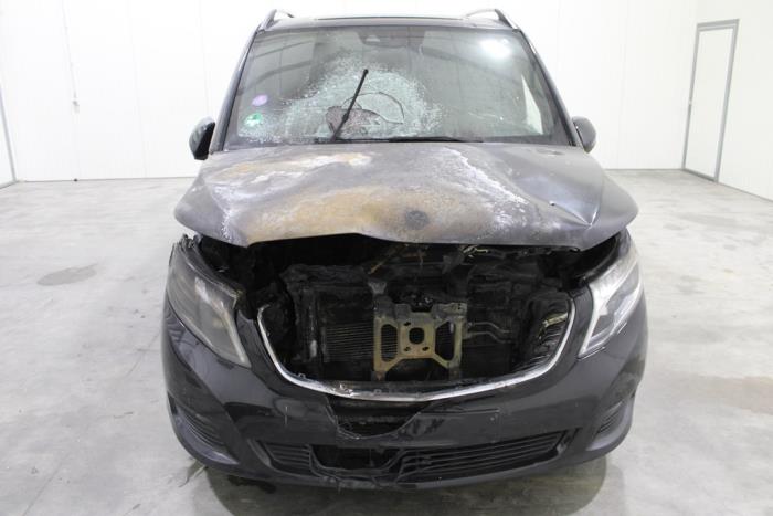Mercedes V 2.1 250 BlueTEC, 250 d 16V Épave (2019, Noir)