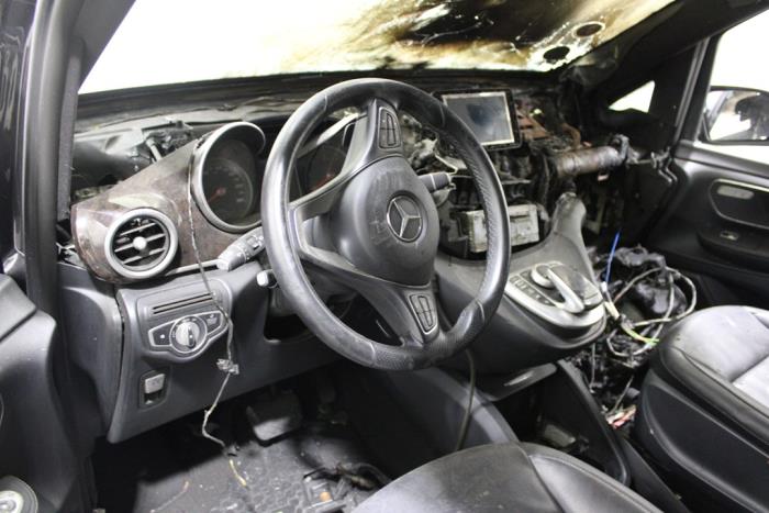 Mercedes V 2.1 250 BlueTEC, 250 d 16V Épave (2019, Noir)
