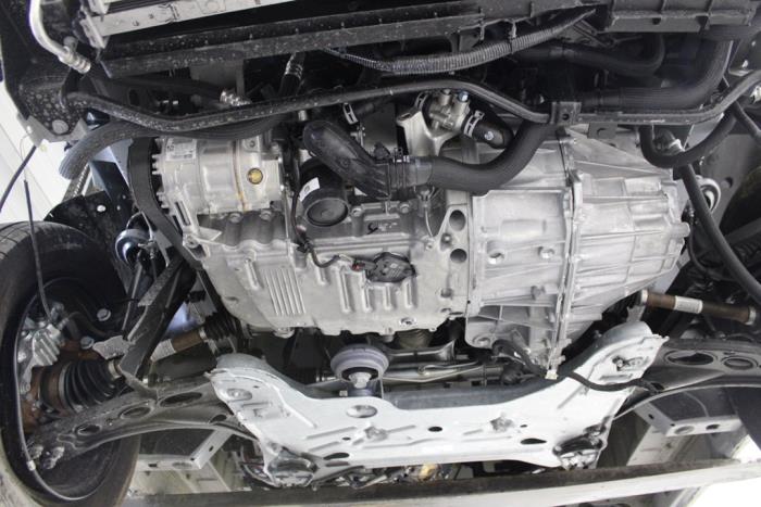 Renault Trafic 2.0 dCi 16V 130 Schrottauto (2024, Weiß)