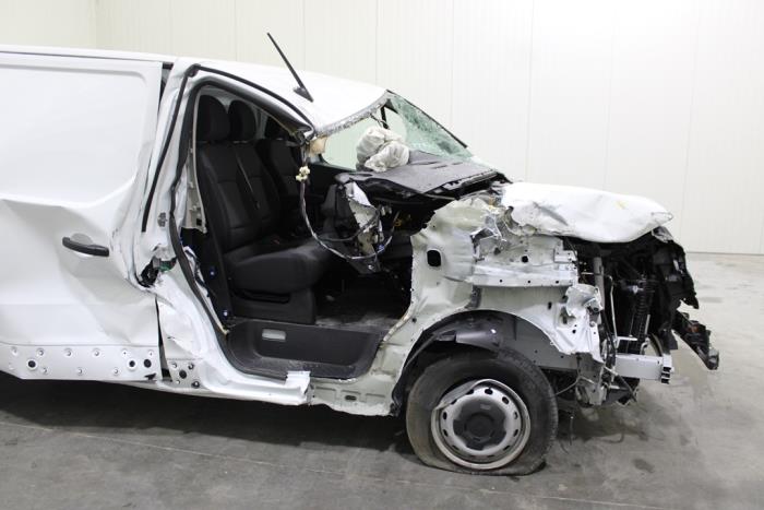 Renault Trafic 2.0 dCi 16V 130 Schrottauto (2024, Weiß)