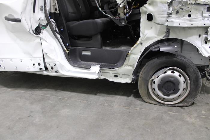 Renault Trafic 2.0 dCi 16V 130 Schrottauto (2024, Weiß)