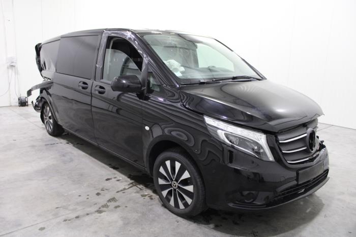 Mercedes Vito Tourer 2.0 119 CDI 16V Vehículo de desguace (2022, Negro)