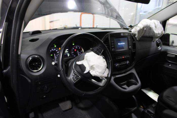 Mercedes Vito Tourer 2.0 119 CDI 16V Vehículo de desguace (2022, Negro)