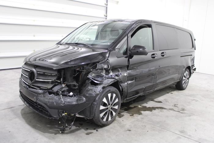 Mercedes Vito Tourer 2.0 119 CDI 16V Vehículo de desguace (2022, Negro)