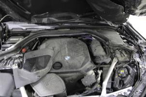 BMW 5 serie Touring 518d 2.0 TwinPower Turbo 16V Mild Hybrid Vehículo de desguace (2020, Gris)