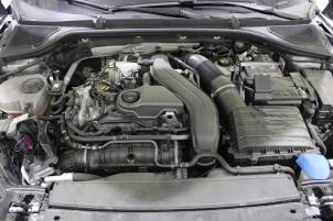 Skoda Octavia Combi 1.5 TSI MHEV 16V Vehículo de desguace (2024, Gris)
