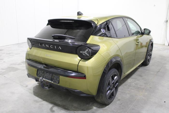Lancia Ypsilon 1.2 Turbo Hybrid Vehículo de desguace (2025, Amarillo)