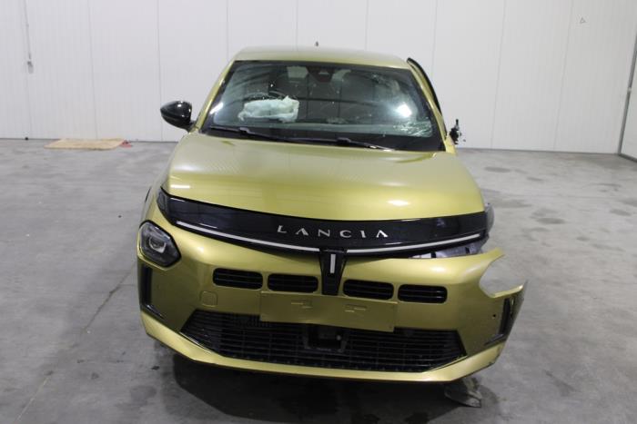 Lancia Ypsilon 1.2 Turbo Hybrid Vehículo de desguace (2025, Amarillo)