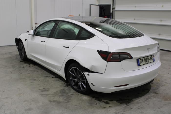 Tesla Model 3 Samochód złomowany (2023, Bialy)