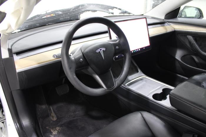 Tesla Model 3 Samochód złomowany (2023, Bialy)