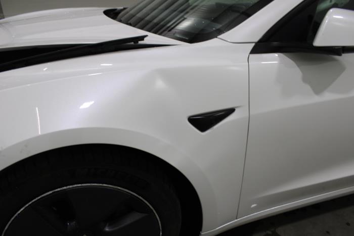 Tesla Model 3 Samochód złomowany (2023, Bialy)