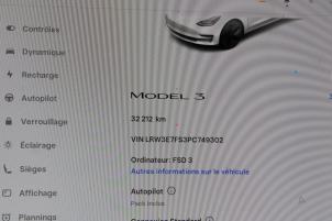 Tesla Model 3 Samochód złomowany (2023, Bialy)