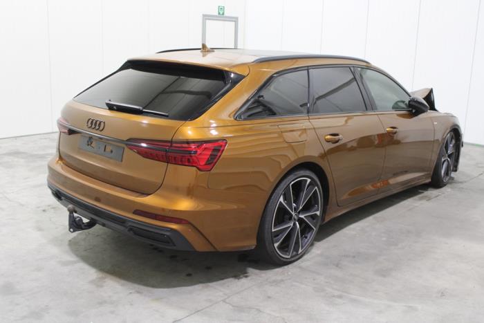Audi A6 Avant 2.0 35 TDI Mild hybrid Épave (2023, Jaune)