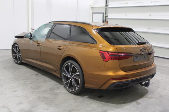Audi A6 Avant 2.0 35 TDI Mild hybrid Épave (2023, Jaune)