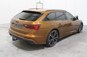 Audi A6 Avant 2.0 35 TDI Mild hybrid Épave (2023, Jaune)