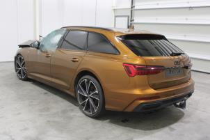 Audi A6 Avant 2.0 35 TDI Mild hybrid Épave (2023, Jaune)