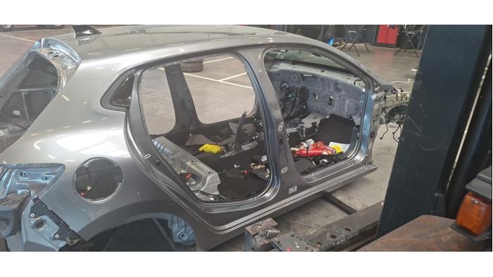 Renault Clio V 1.0 TCe 90 12V Bi-Fuel Épave (2025, Gris)