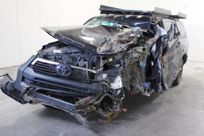 Toyota Hilux V/VI 2.8 D4D-F 16V 4x4  (Skrot)