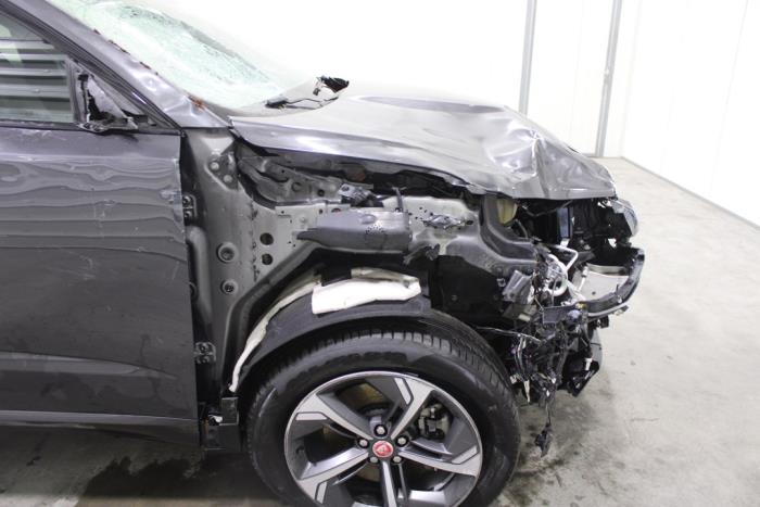 Jaguar E-Pace 1.5 P300e 12V AWD Samochód złomowany (2022, Szary)