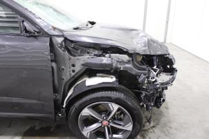 Jaguar E-Pace 1.5 P300e 12V AWD Samochód złomowany (2022, Szary)