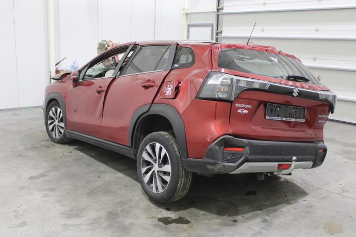 Suzuki SX4 S-Cross 1.4 Booster Jet Turbo 16V SHVS Vehículo de desguace (2023, Rojo)