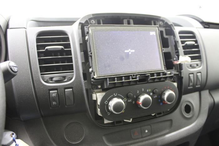 Renault Trafic 2.0 dCi 16V 120 Schrottauto (2020, Weiß)