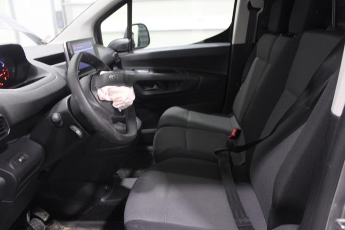 Peugeot Partner 1.5 BlueHDi 100 Vehículo de desguace (2023, Gris)