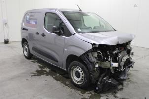 Peugeot Partner 1.5 BlueHDi 100 Vehículo de desguace (2023, Gris)