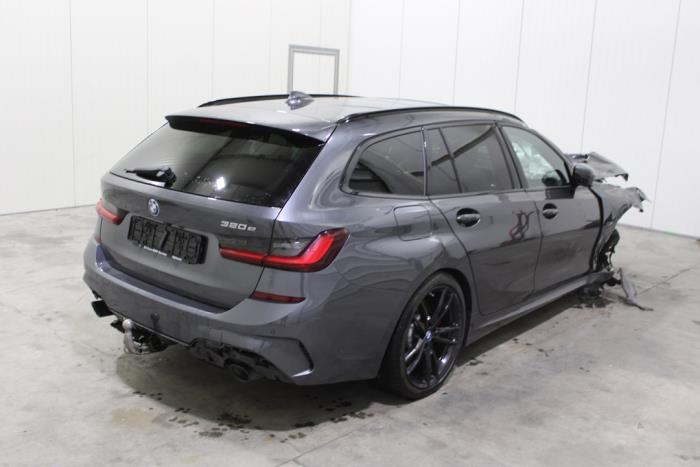BMW 3 serie Touring 320e 2.0 TwinPower Turbo 16V Vehículo de desguace (2022, Gris)