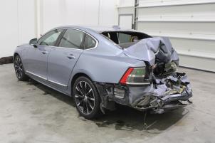 Volvo S90 II 2.0 T8 Twin Engine 16V AWD Vehículo de desguace (2018, Azul)