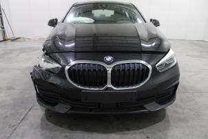 BMW 1 serie 116d 1.5 12V TwinPower Vehículo de desguace (2022, Oscuro, Negro)