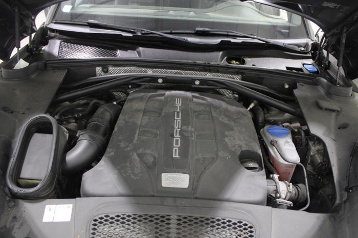 Porsche Macan 3.0 S Diesel V6 24V Vehículo de desguace (2015, Gris)